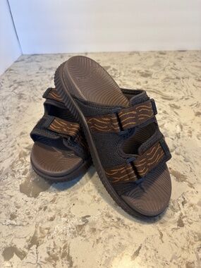 Men’s Kuailu Brown Recovery Sandals Adjustable Straps Size 10 or 43.5